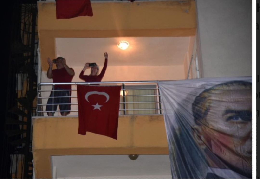 MİLAS HALKI TARİHİ BİR ANA İMZA ATTI