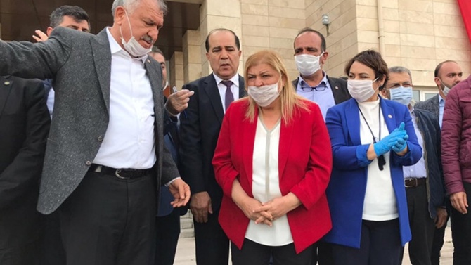 Adana’nın Ceyhan ilçesi Belediye Başkanlığına,CHP’li meclis üyesi Hülya Erdem seçildi