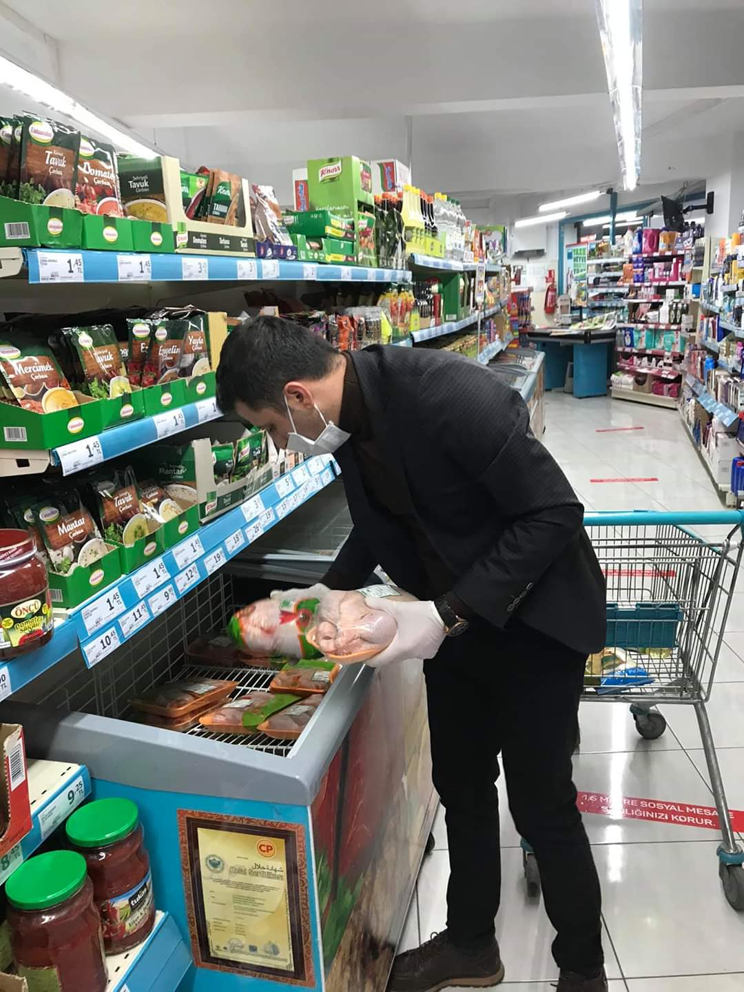 Çekmeköy CHP’li gençler ilçe halkına Hızır gibi yetişti