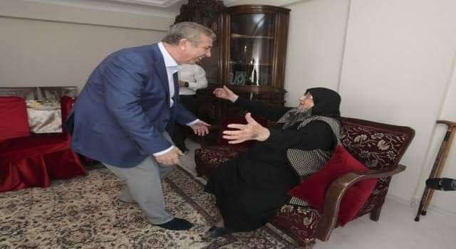 Türkiye seninle gurur duyuyor: Ankara’daki pazarcının imdadına Mansur Yavaş yetişti!