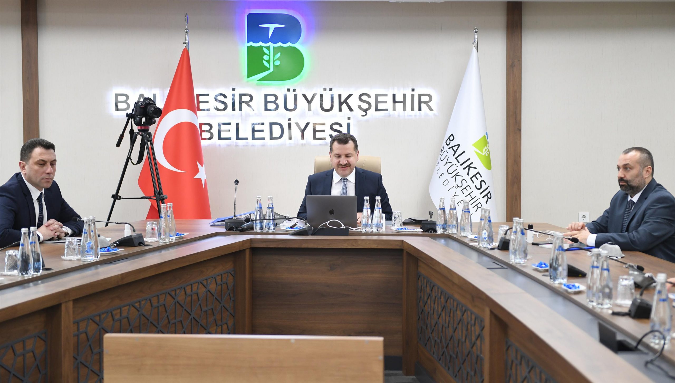 Başkan Yılmaz, Bakan Kurum ve Başkanlar ile Telekonferans Yaptı