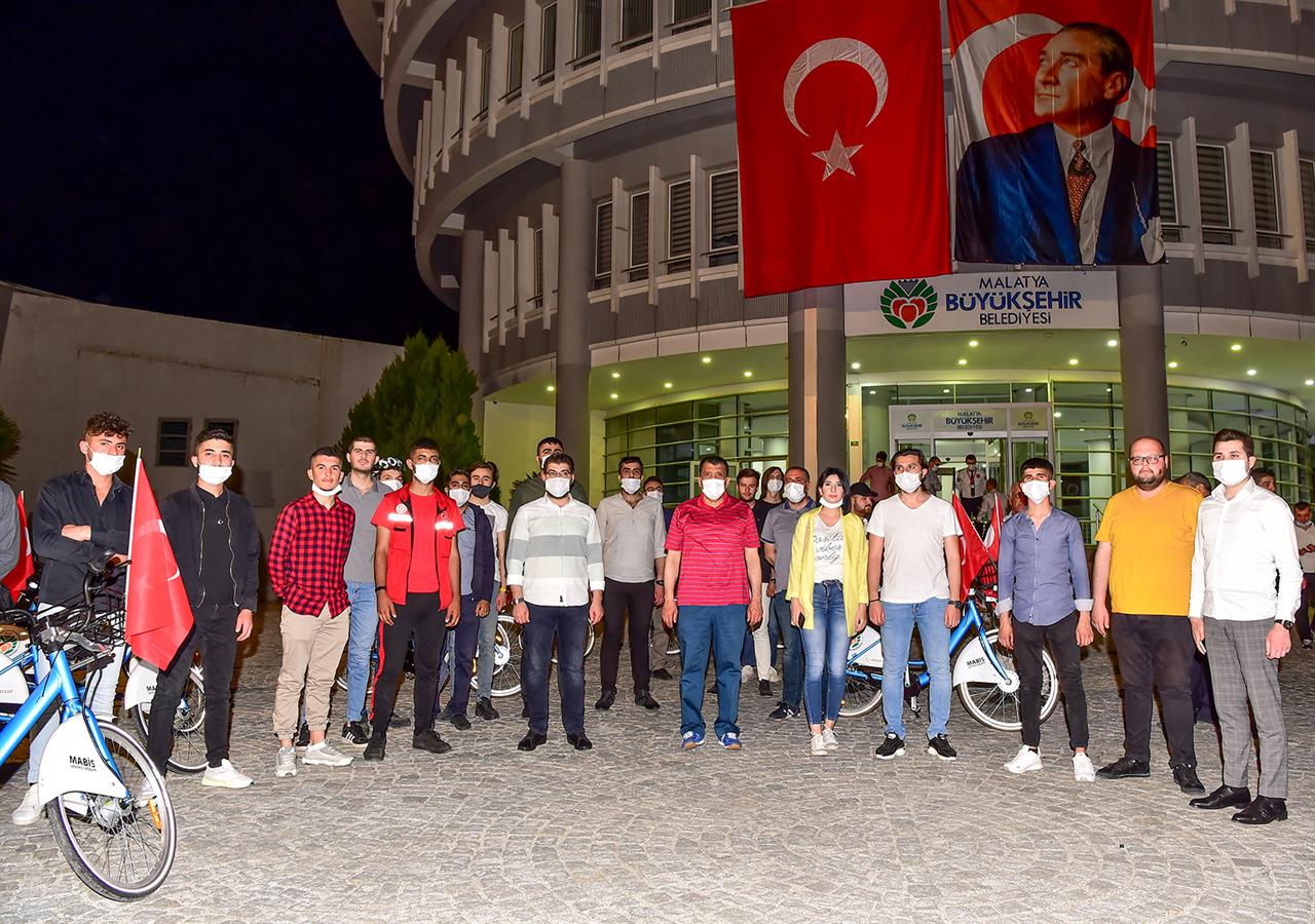 Gençler sordu Başkan Gürkan cevap verdi