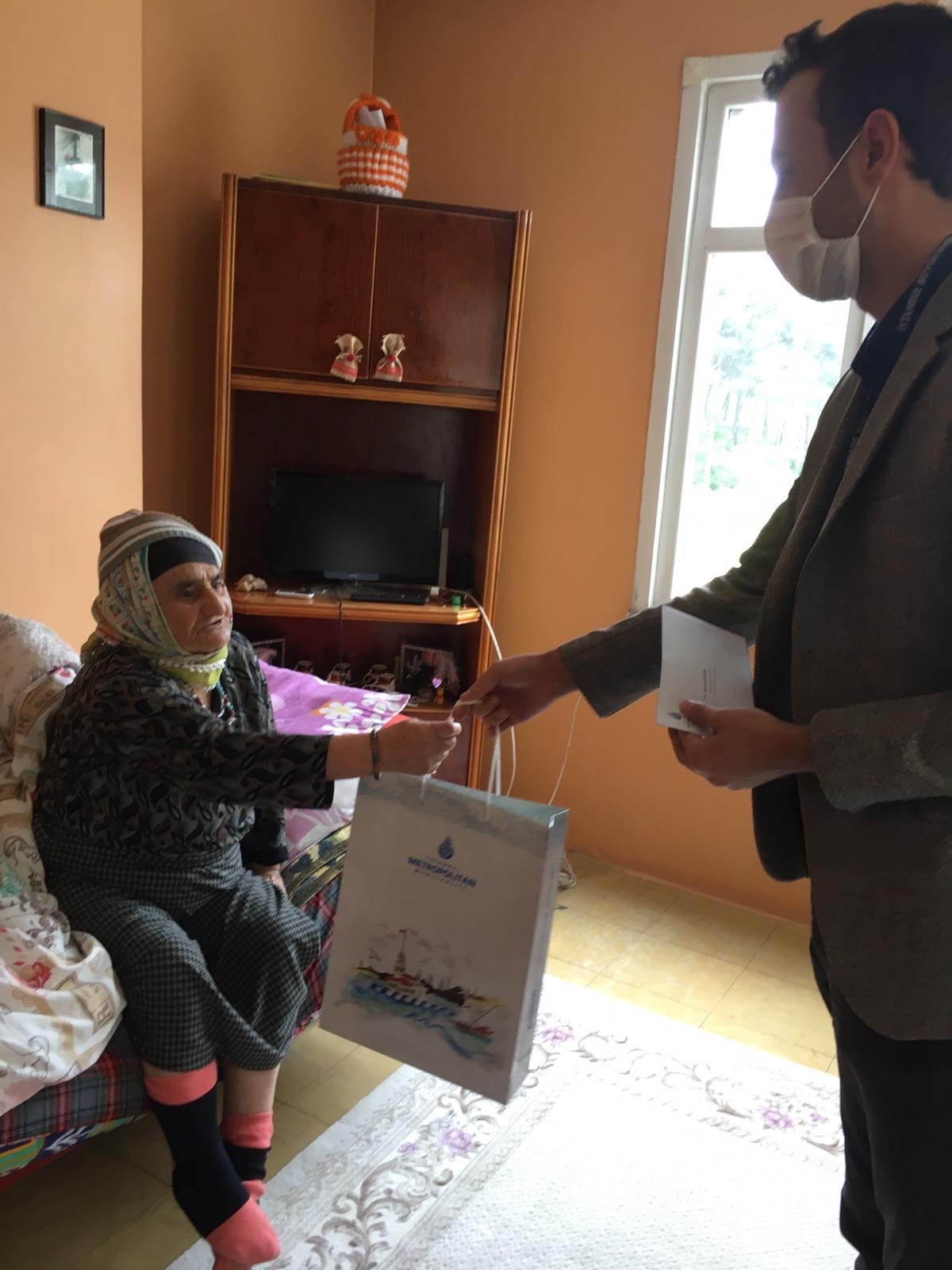 İMAMOĞLU’NDAN, ASIRLIK ÇINARLARA BAYRAM TEBRİĞ