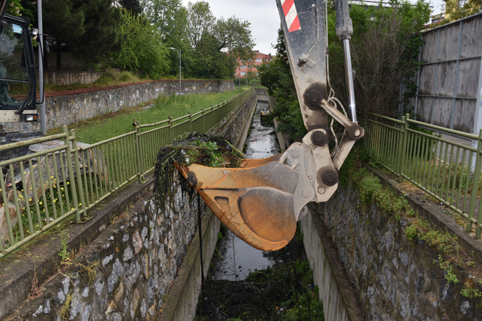 DERELER DENİZLERLE BULUŞUYOR