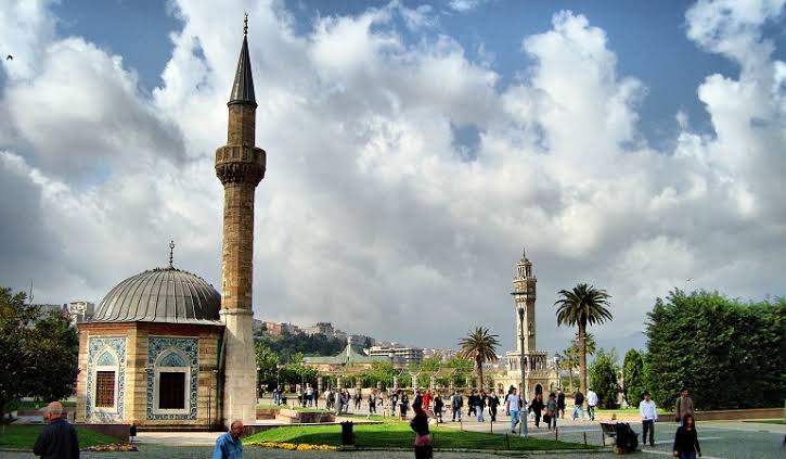 Son dakika: İzmir Müftülüğü merkezi ezan uygulamasını durdurdu