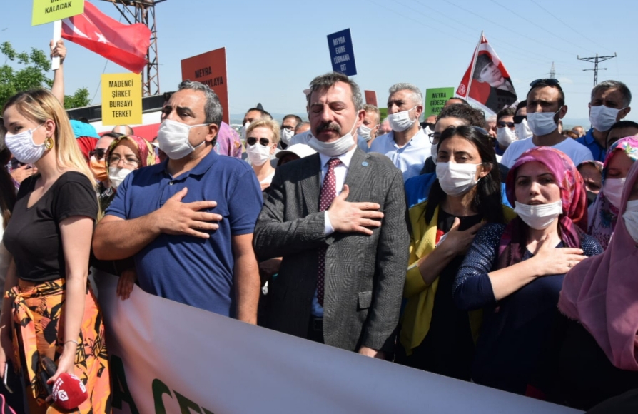 “MADENCİ ŞİRKET, KÖYÜMÜZÜ TERK ET!”