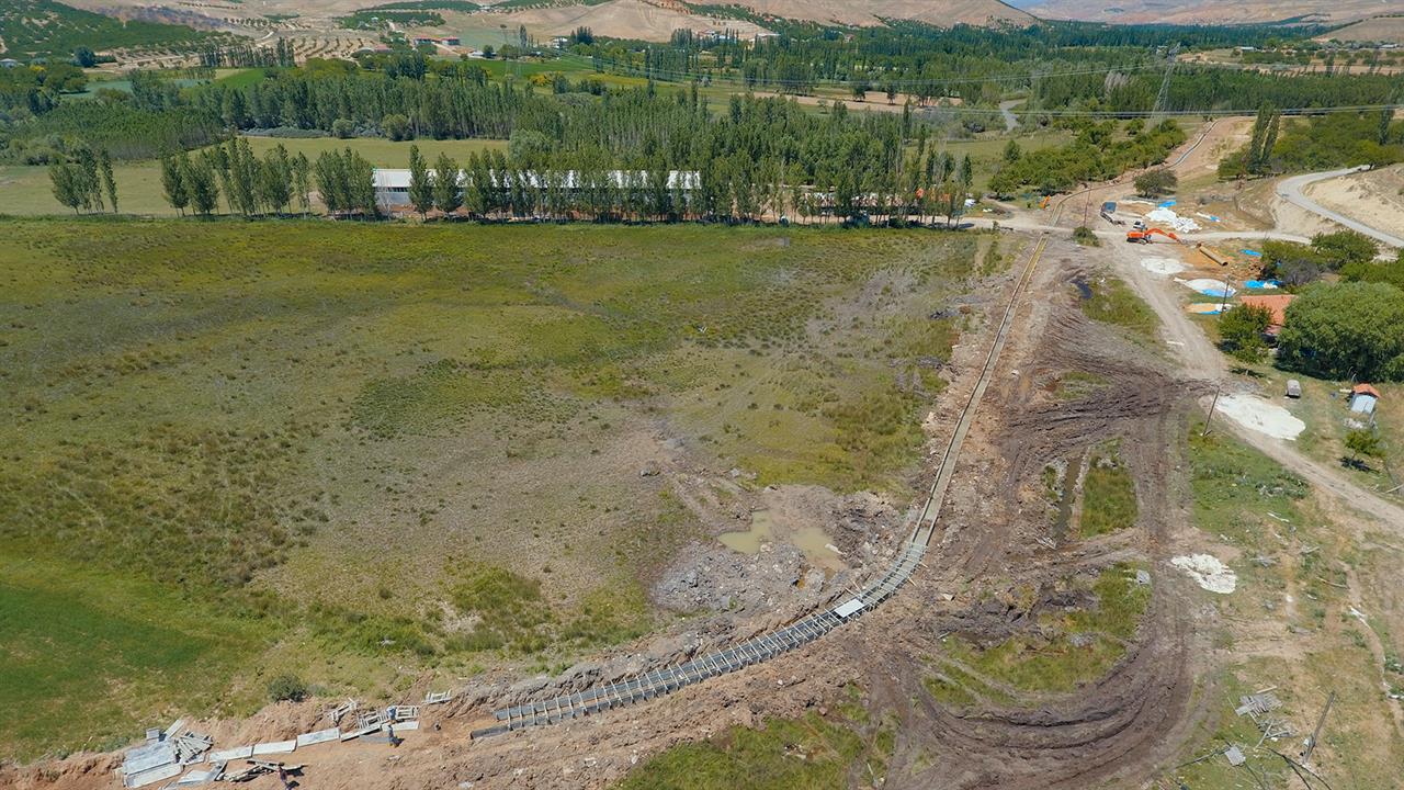 SULAMA KANALLARI KULUNCAK İLÇESİNDE 2 BİN 600 DEKAR TARIM ARAZİSİNE HAYAT VERECEK