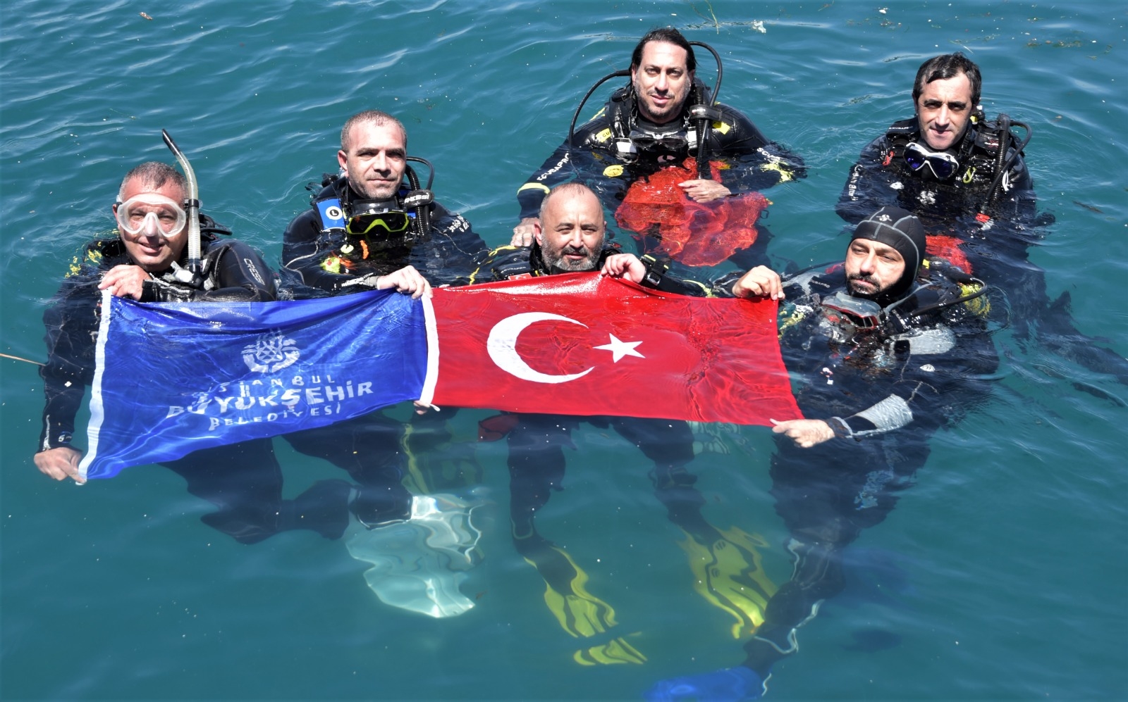 DENİZİN ALTINDA NE ARARSAN VAR