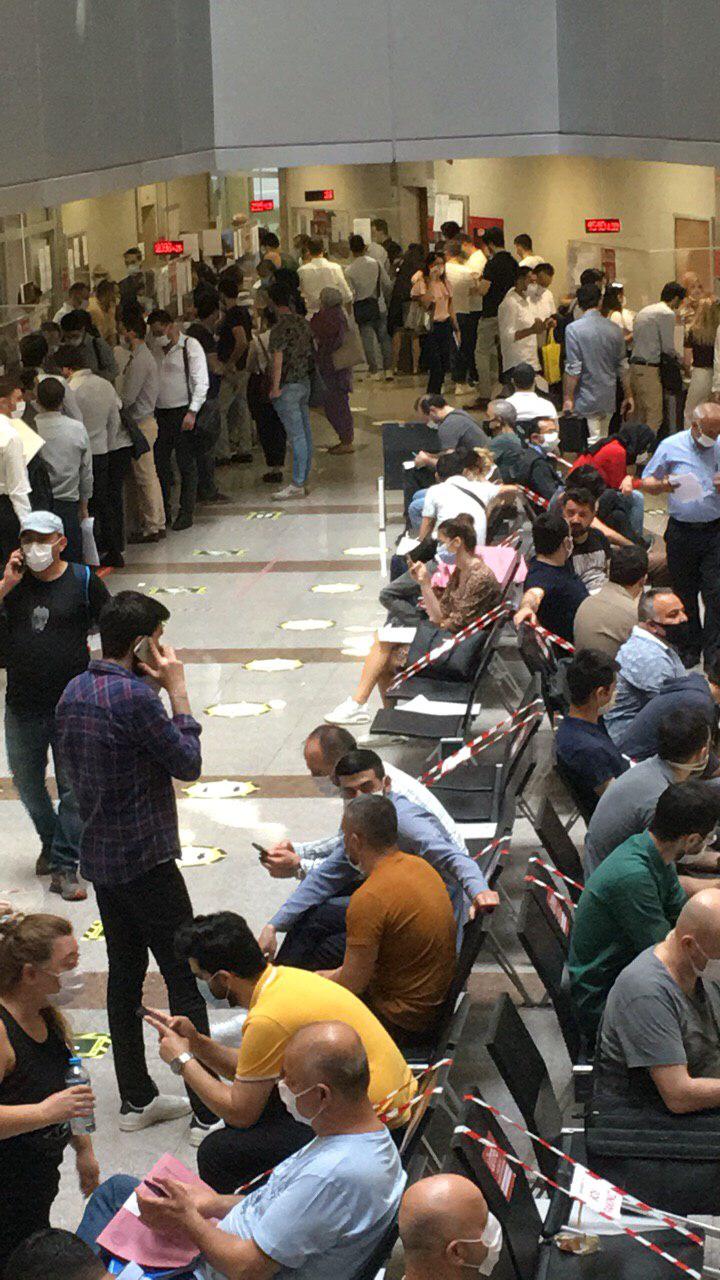 Çağlayan Adliyesinde sosyal mesafe kuralı hiçe sayıldı