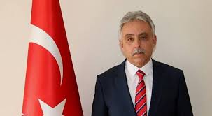 Gazeteci muhabire“Birader sen öğretmen misin?” diye sert bir ses tonuyla uyaran Konya Valisi Cüneyt Orhan Toprak merkeze çekildi.