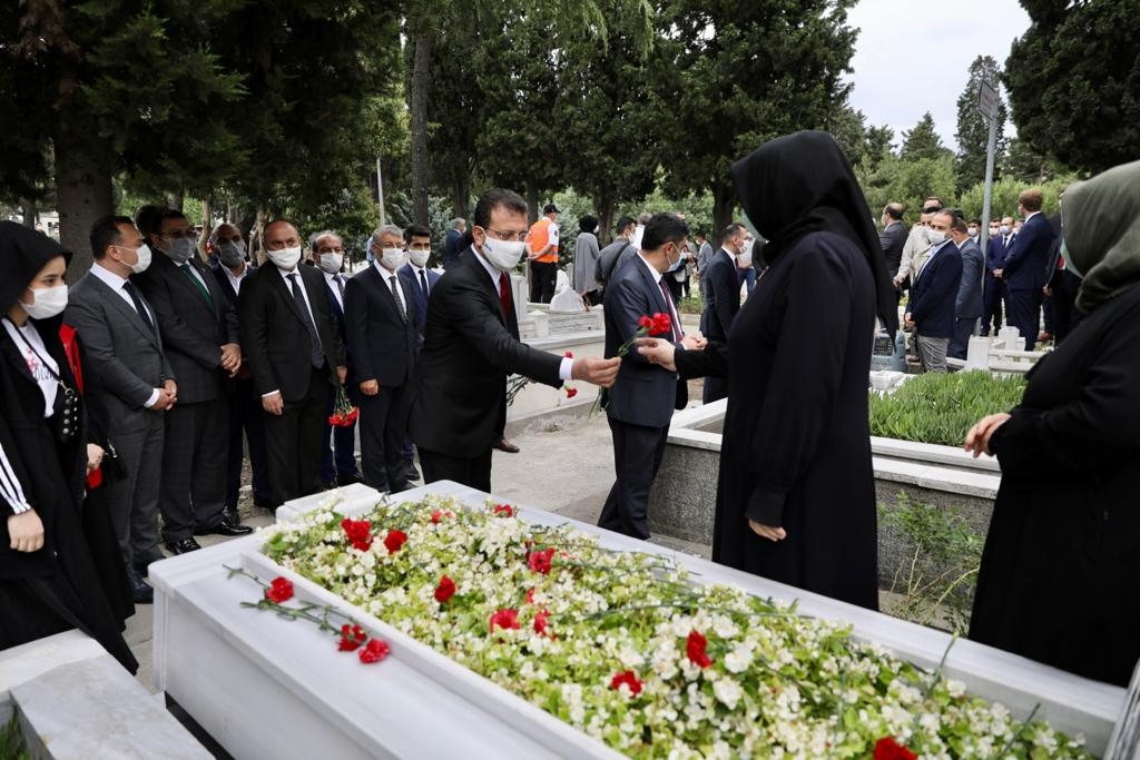 BAŞKAN İMAMOĞLU: “15 TEMMUZ’A VESİLE OLAN UNSURLARI, DEVLETİMİZİN YOL HARİTASINDAN SÖKÜP ATMAMIZ GEREKİR”