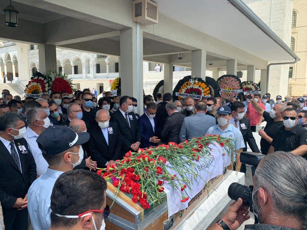 Efsane başkan Doğan Taşdelen için Cemevinde tören düzenlendi