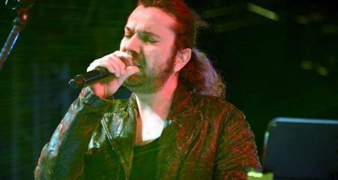 Şarkıcı: Halil Sezai kimdir!