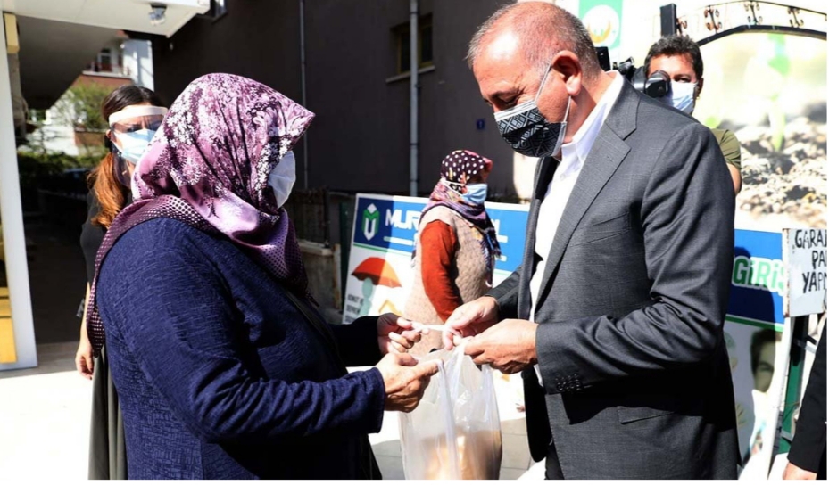 İstanbul Milletvekili Gürsel Tekin esnafı dinledi