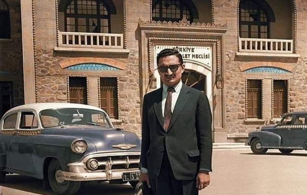 M.Bülent Ecevit kimdir?