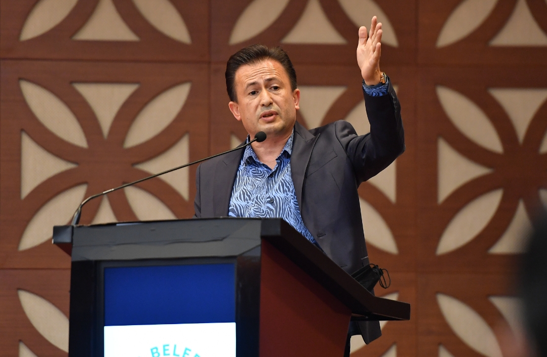 TUZLA BELEDİYE BAŞKANI DR. ŞADİ YAZICI ÜÇ BEŞ KİŞİNİN RANT KAVGASINA ASLA MÜSAADE ETMEYECEĞİM