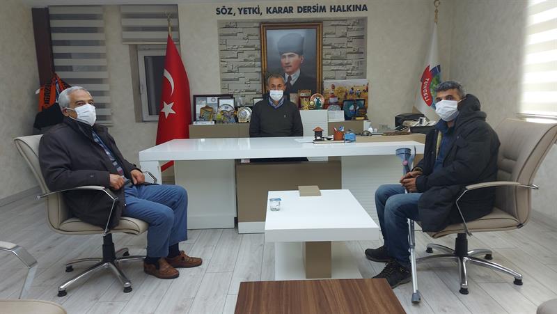 Başkan Maçoğlu ve beraberindeki heyet 3 Aralık Dünya Engelliler Günü vesilesiyle engelli yurttaş ve derneklerini ziyaret etti.