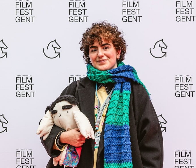 ADA GÜVENİR, ‘WOULD YOU PLEASE?’ İLE ZİRVEDE