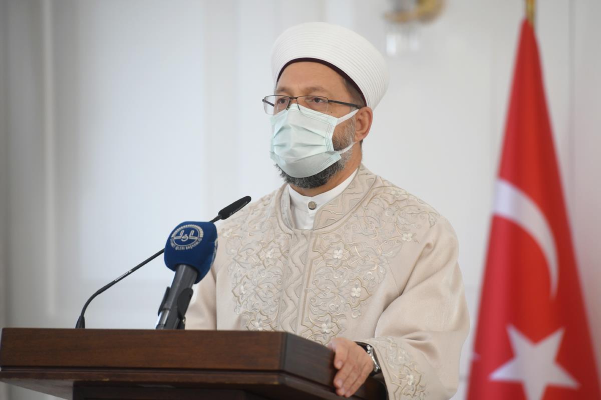 “Yaşanan sorunları ancak İslam’ın bilgi ve hikmete dayalı üstün ahlakı ve bakışıyla çözebiliriz”