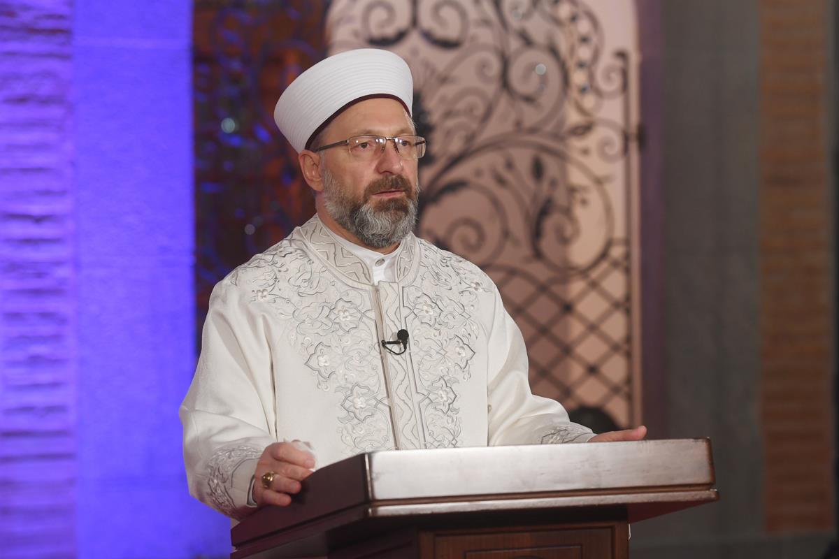 “İnsanın manevi yönüne katkı yapacak kurumların başında Diyanet İşleri Başkanlığımız gelmektedir”