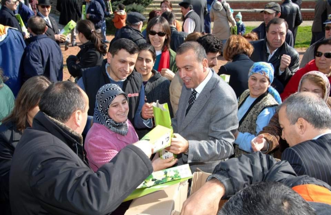 Ataşehir halkı Başkan Battal İlgezdi’ye övgüler yağdırdı