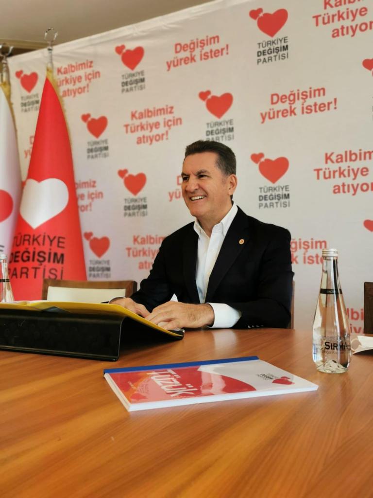 Sarıgül’den Kurtuluş Yıldönümü Mesajı: haklı onur ve gururunu hep birlikte bir kez daha yaşıyoruz. Kurtuluş yıldönümümüz kutlu olsun.