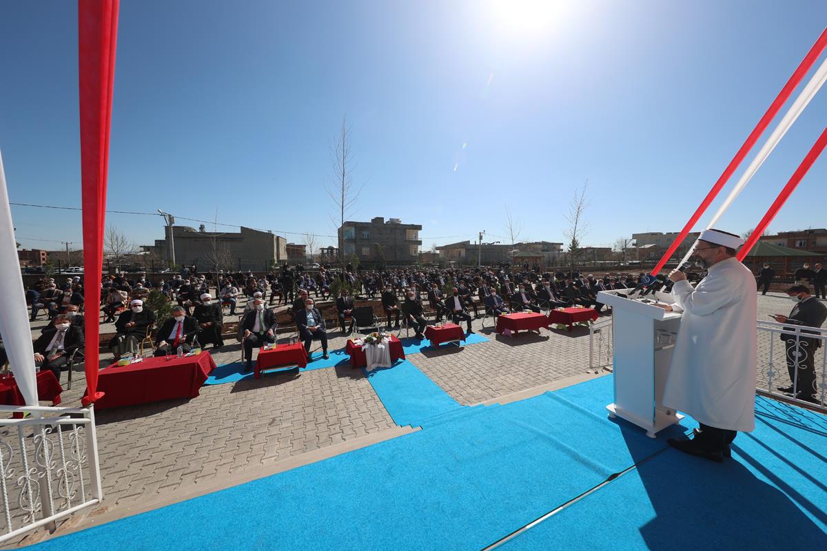 Diyanet İşleri Başkanı Erbaş, Bismil İlçe Müftülüğü Hizmet Binasının resmi açılışını yaptı