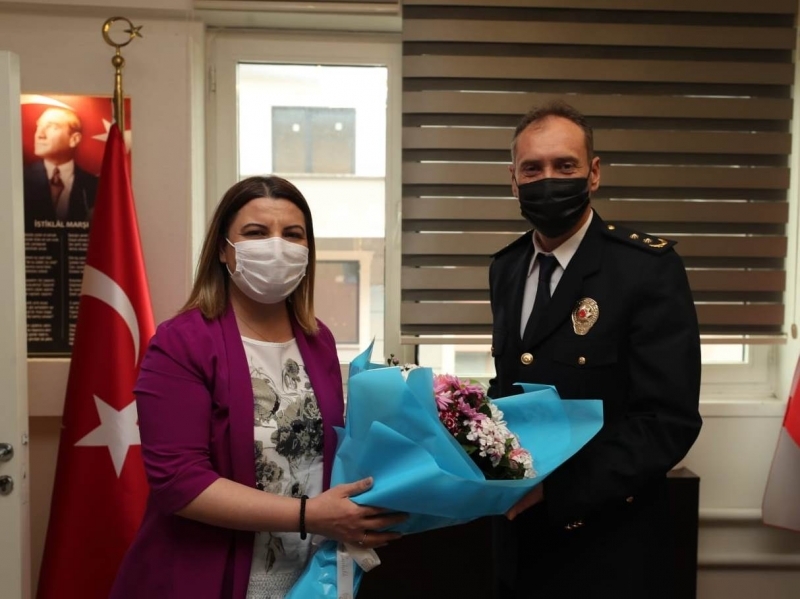 BAŞKAN HÜRRİYET, İLÇE EMNİYET MÜDÜRÜ SOYLU VE EKİBİNİN POLİS HAFTASINI KUTLADI