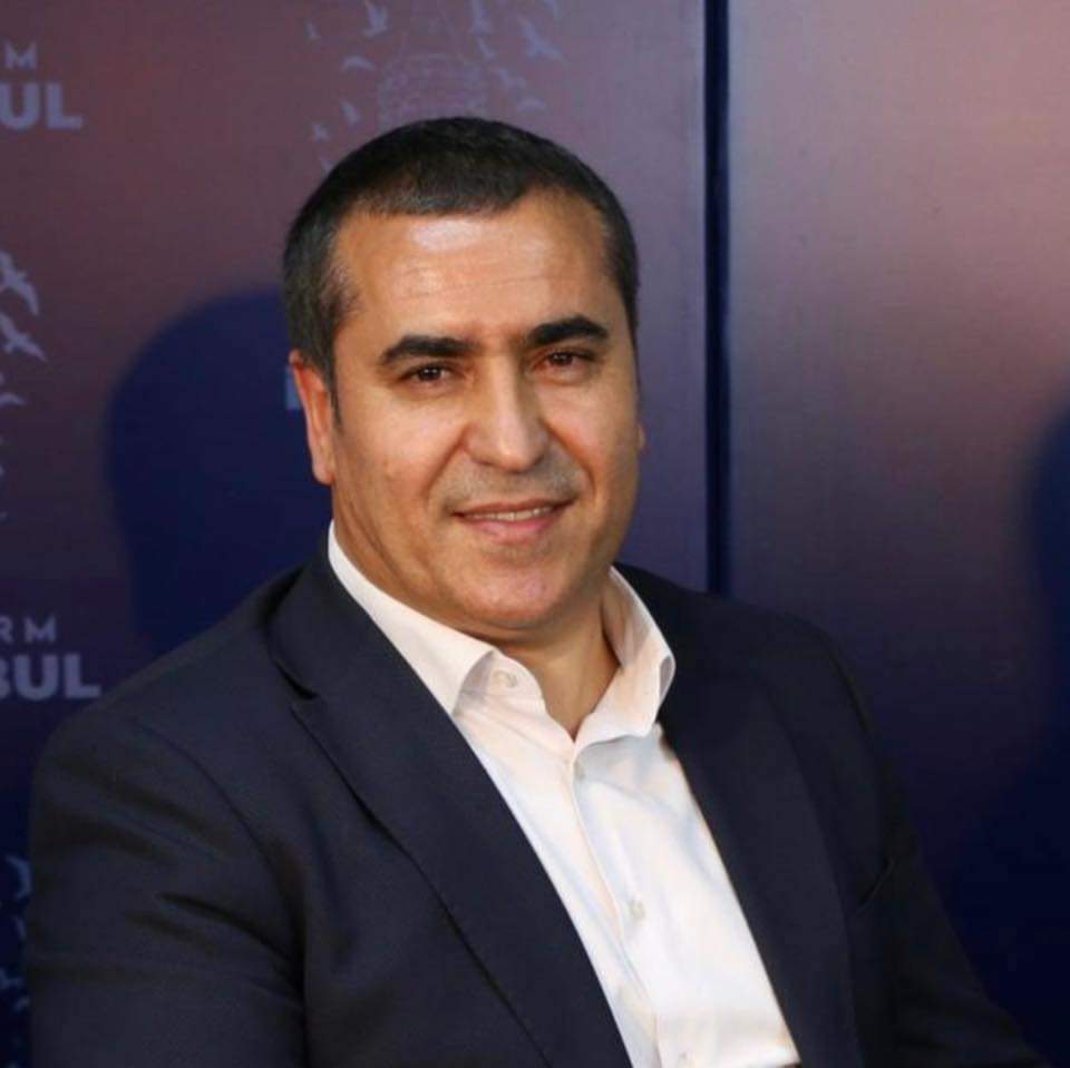 Özgen Nama Sosyal medya üzerinden duyurdu Koronavirüs testim pozitif çıktı