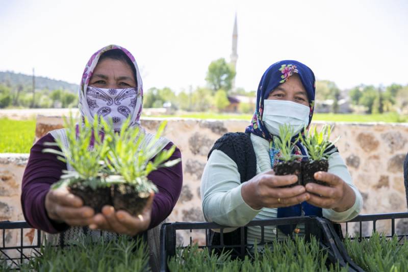 Mersin Büyükşehir, Üreticinin Talebini Yanıtsız Bırakmıyor