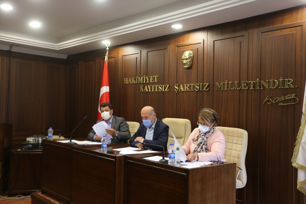 ADALAR’DA NELER OLUYOR CHP’Lİ MECLİS ÜYELERİNİN’DE KESİN BÜTÇE HESABI OY ÇOKLUĞU İLE REDDEDİLDİ