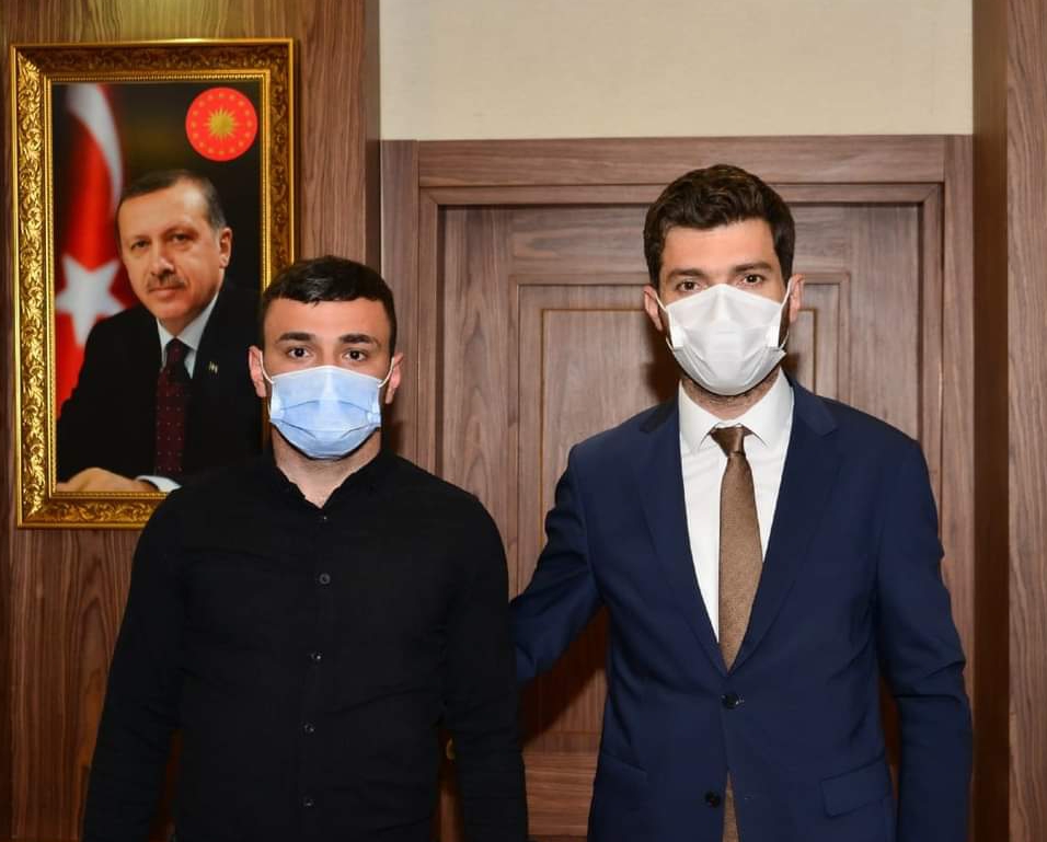 Genç muhtardan genç Başkana ziyaret