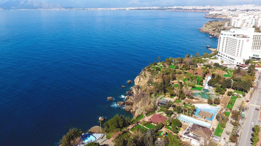 Başkan Uysal Erdal İnönü Parkın’da hem gerçek hem sanal mağazalar olacak