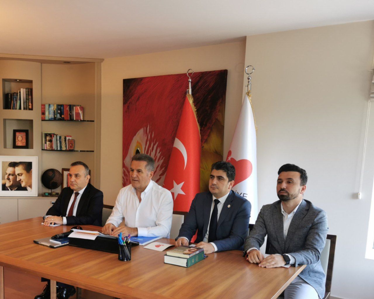 TDP LİDERİ SARIGÜL’DEN HOCA’YA SERT TEPKİ HERKES HADDİNİ BİLECEK