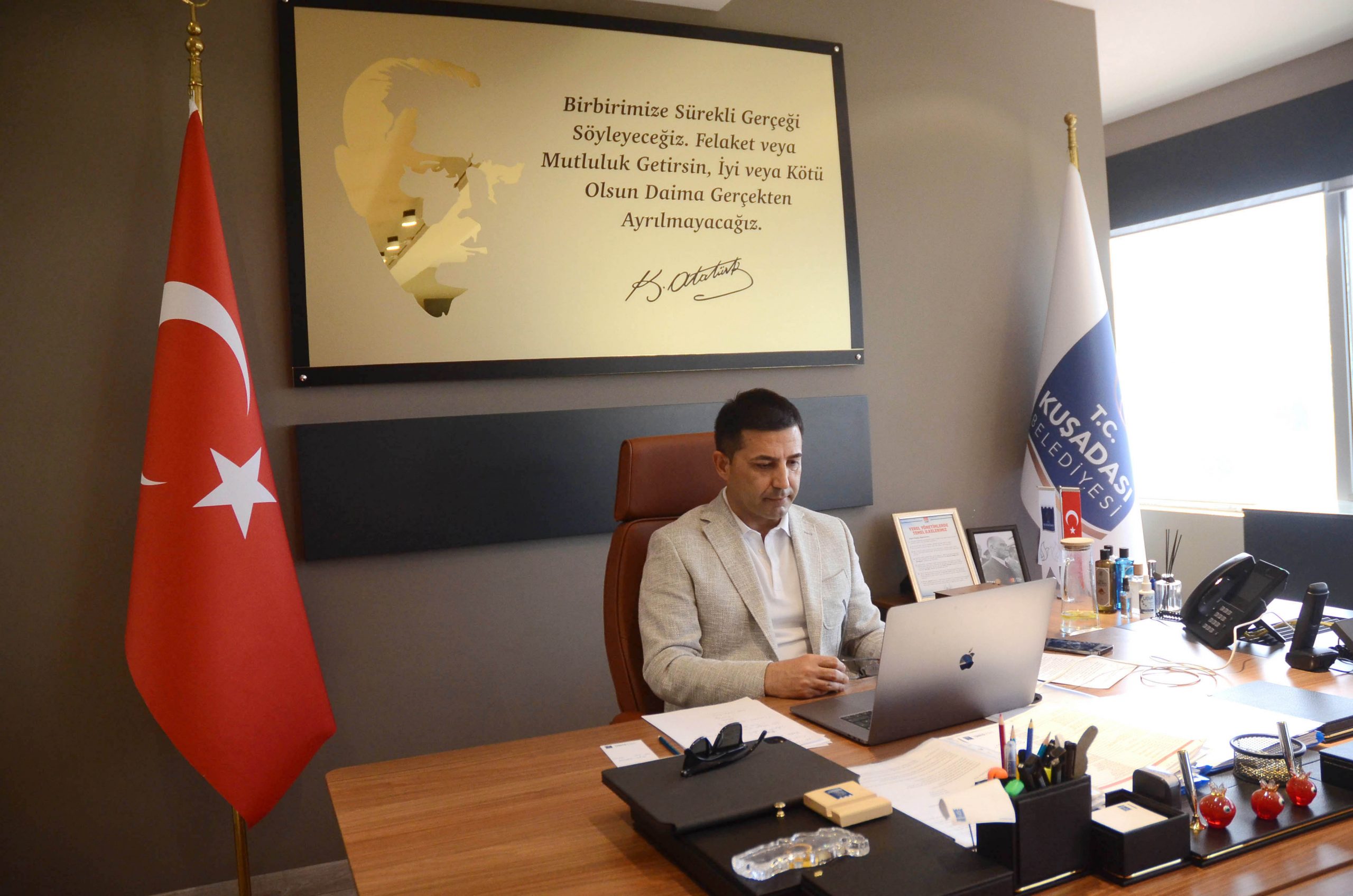 BAŞKAN ÖMER GÜNEL CHP LİDERİ KILIÇDAROĞLU’NA BELEDİYE ÇALIŞMALARI HAKKINDA BİLGİ VERDİ