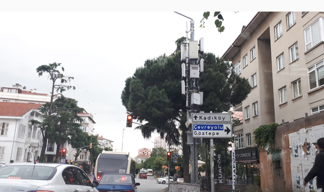 BU BAZ İSTASYONU TEHLİKE SAÇIYOR