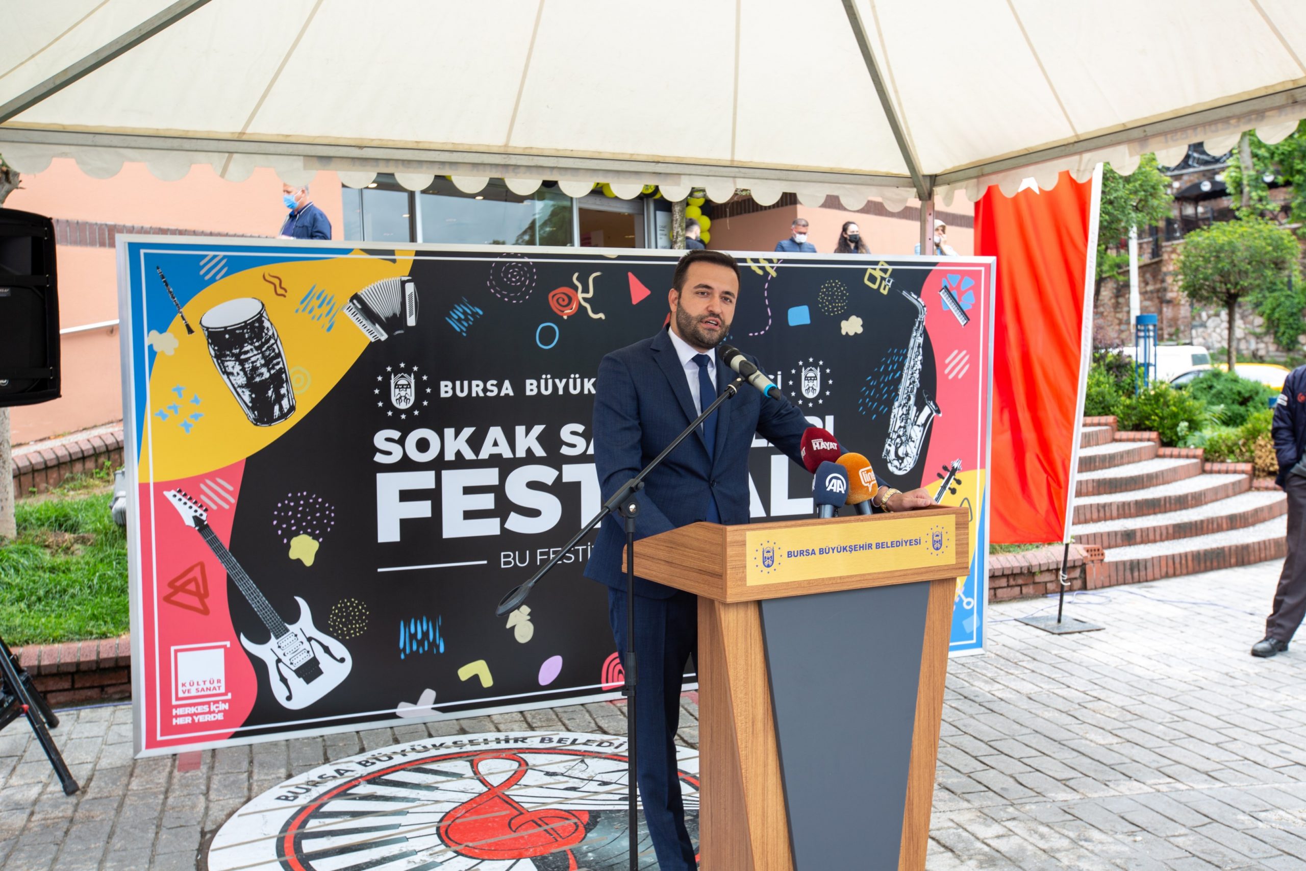 Bursa’da sanat sokağa taştı
