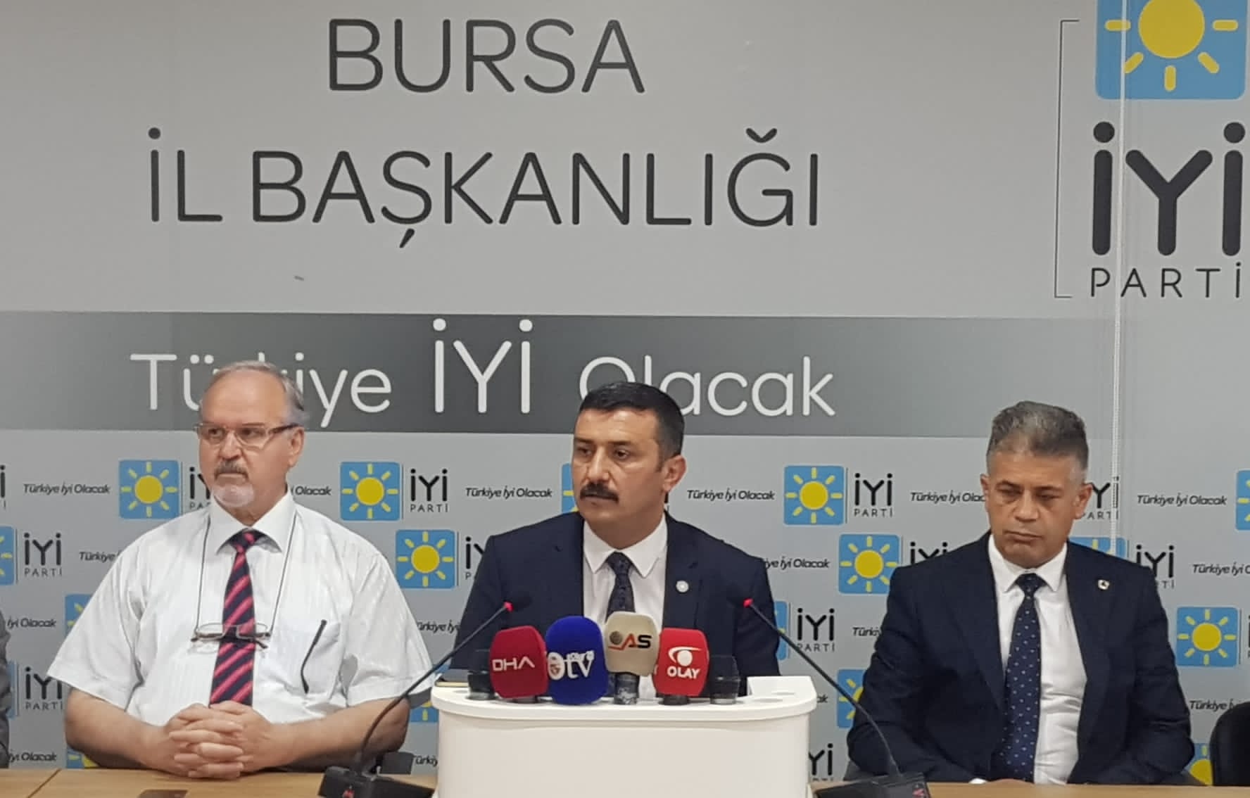 “BİR RUHSAR PEKCAN SKANDALI DA BURSA’DA: BÜYÜKŞEHİR’DE SİNERJİ HORTUMU!”