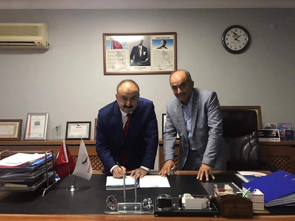 Ümraniye Esnaf ve Sanatkarlar Odası ile Sınav Kurs arasında protokol imzalandı