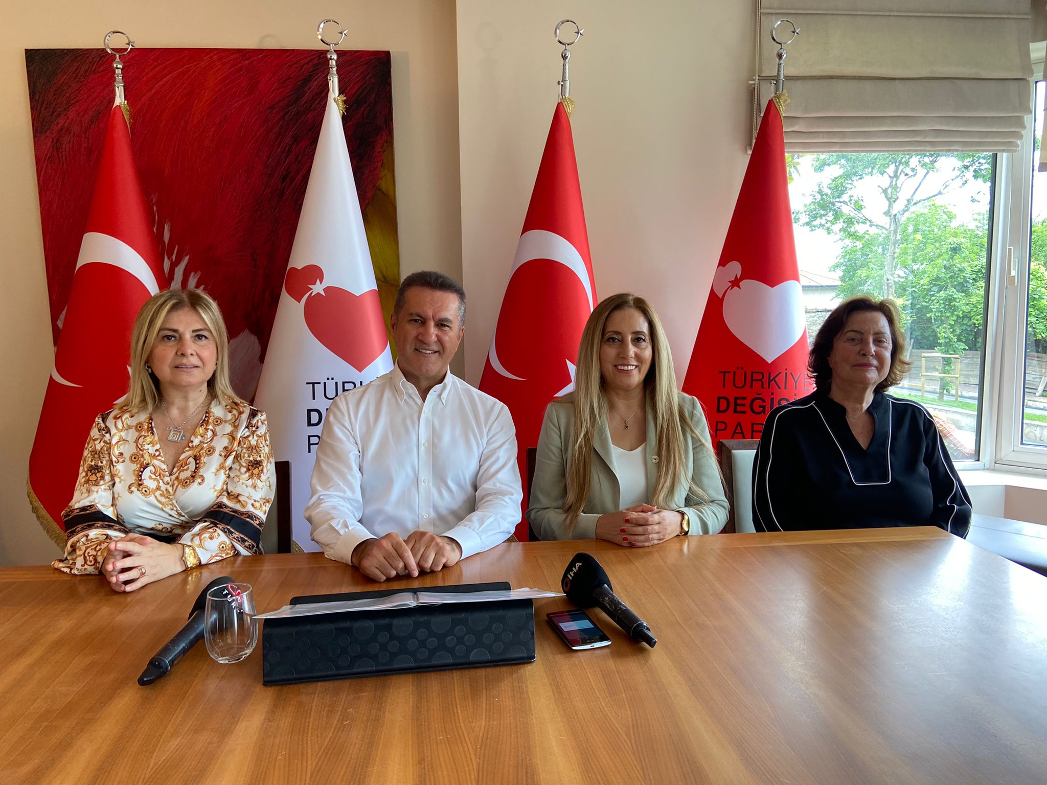 TDP LİDERİ SARIGÜL: BİZLER; BABA EVİNDE DOĞDUK, PEYGAMBER OCAĞINDA BÜYÜDÜK