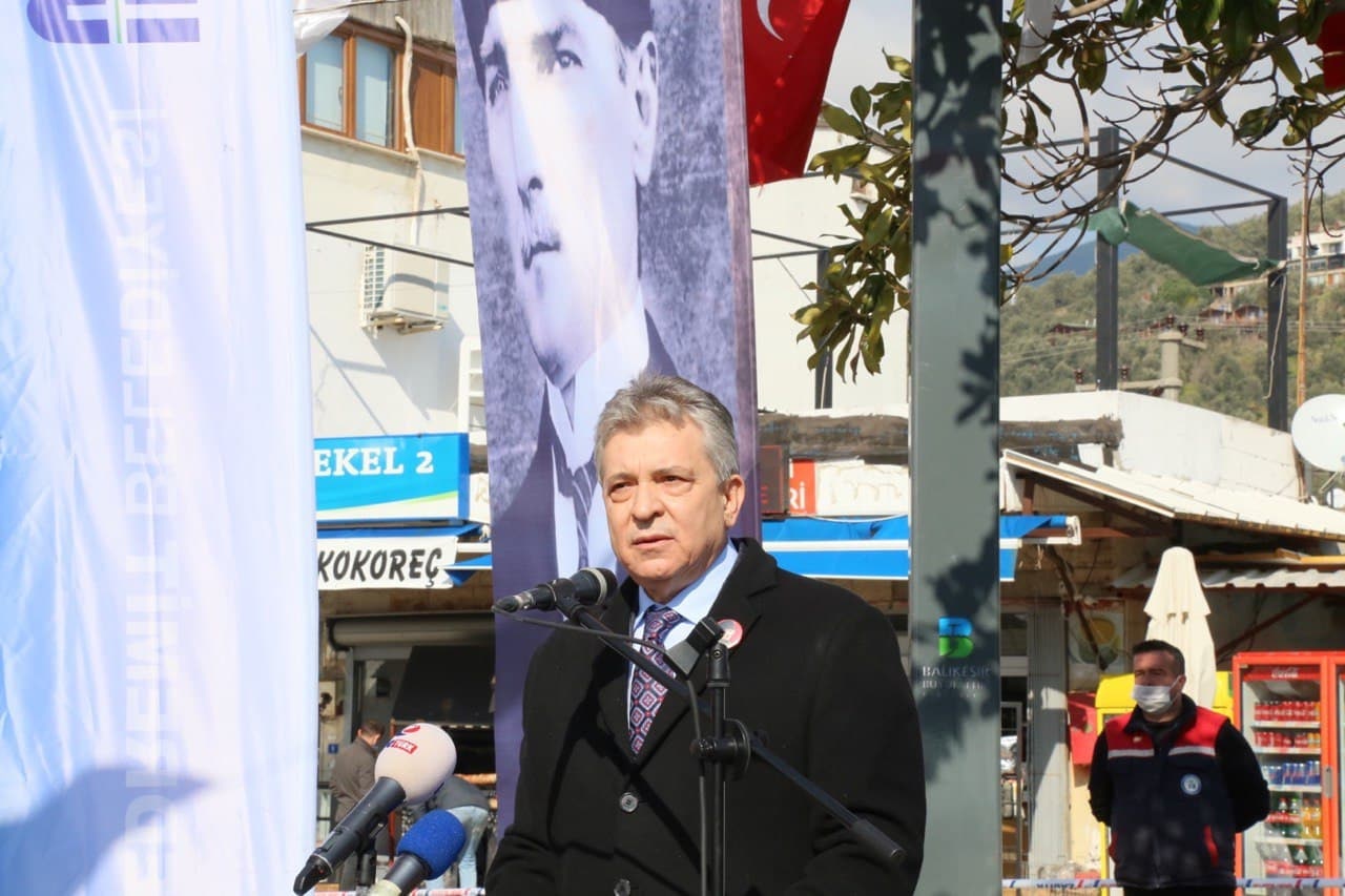 ALTINOLUK HALK KÜTÜPHANESİ AÇILDI