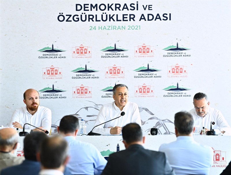 İstanbul valisi Yerlikaya: Demokrasi ve Özgürlükler Adası’nı ziyaret etti