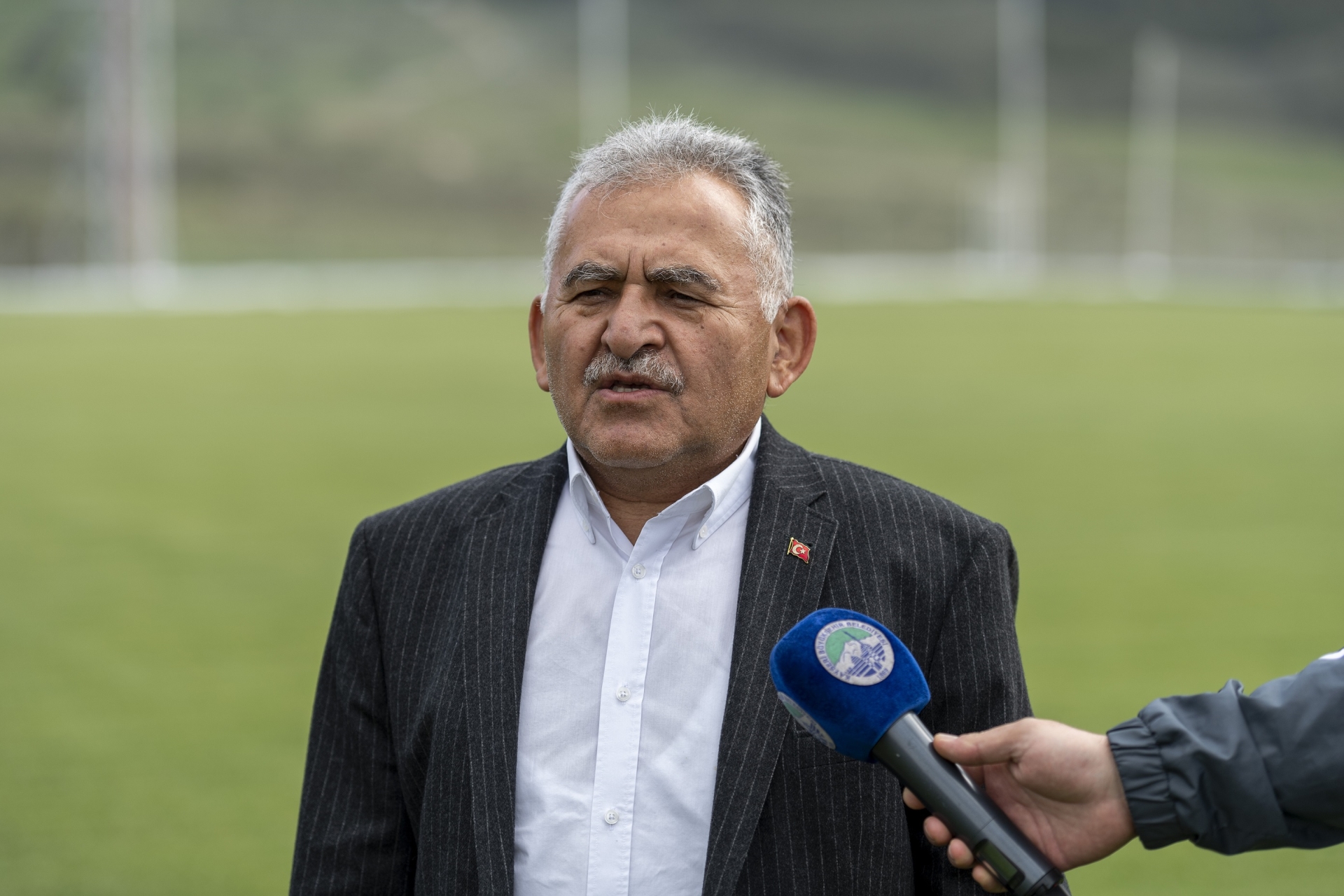 Başkan Büyükkılıç, Erciyes Yüksek Kamp İrtifa Merkezi’nden bir doktor olarak spor takımlarına seslendi.