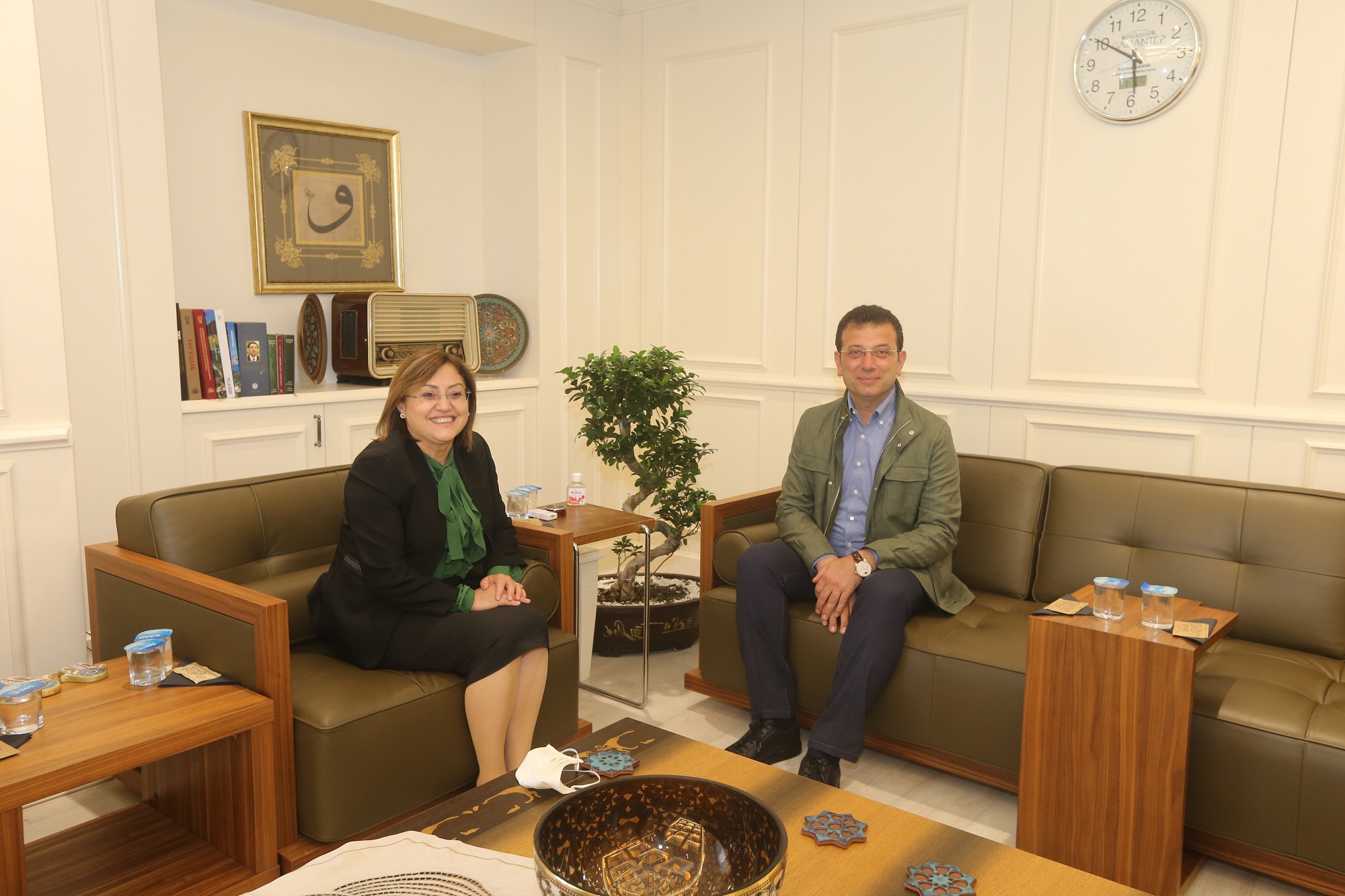 İSTANBUL BÜYÜKŞEHİR BELEDİYE BAŞKANI İMAMOĞLU BAŞKAN ŞAHİN’İ ZİYARET ETTİ