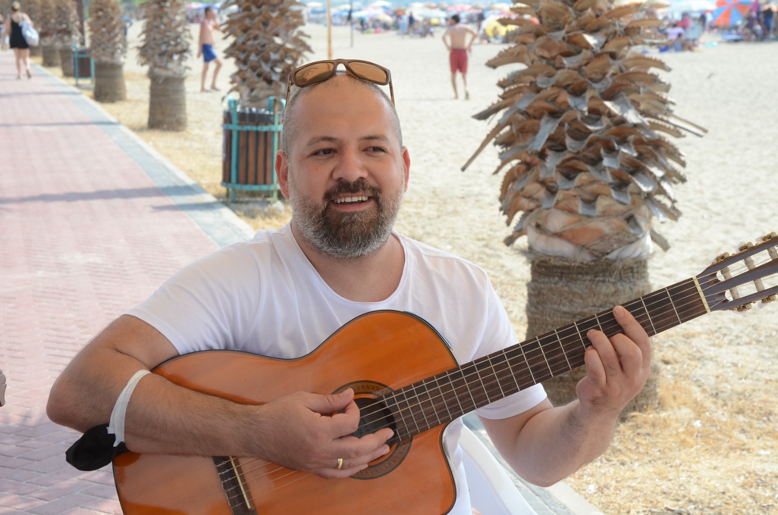 KUŞADASI BELEDİYESİ MÜZİSYENLERE DESTEĞİNİ SÜRDÜRÜYOR