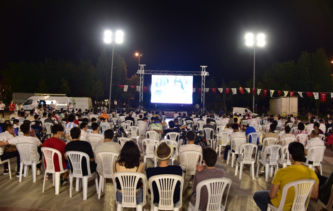 AVRUPA ŞAMPİYONASI FİNALİ’NİN HEYECANI TUZLA’DA YAŞANDI