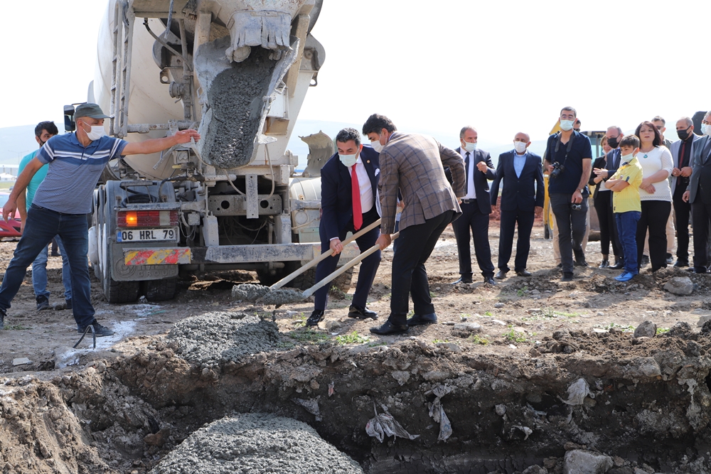 Başkan Demir Ardahan için kollarını sıvadı