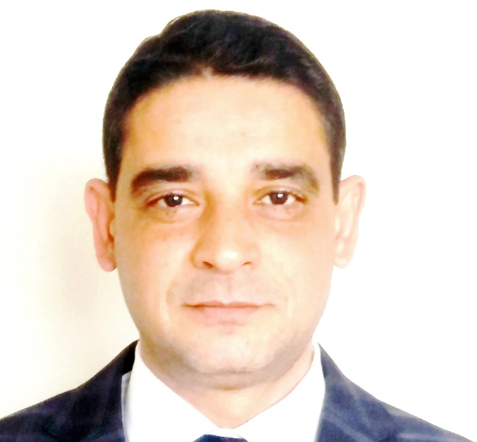 ETEM SEVİK YAZDI; ÜLKEME UYANDIM!