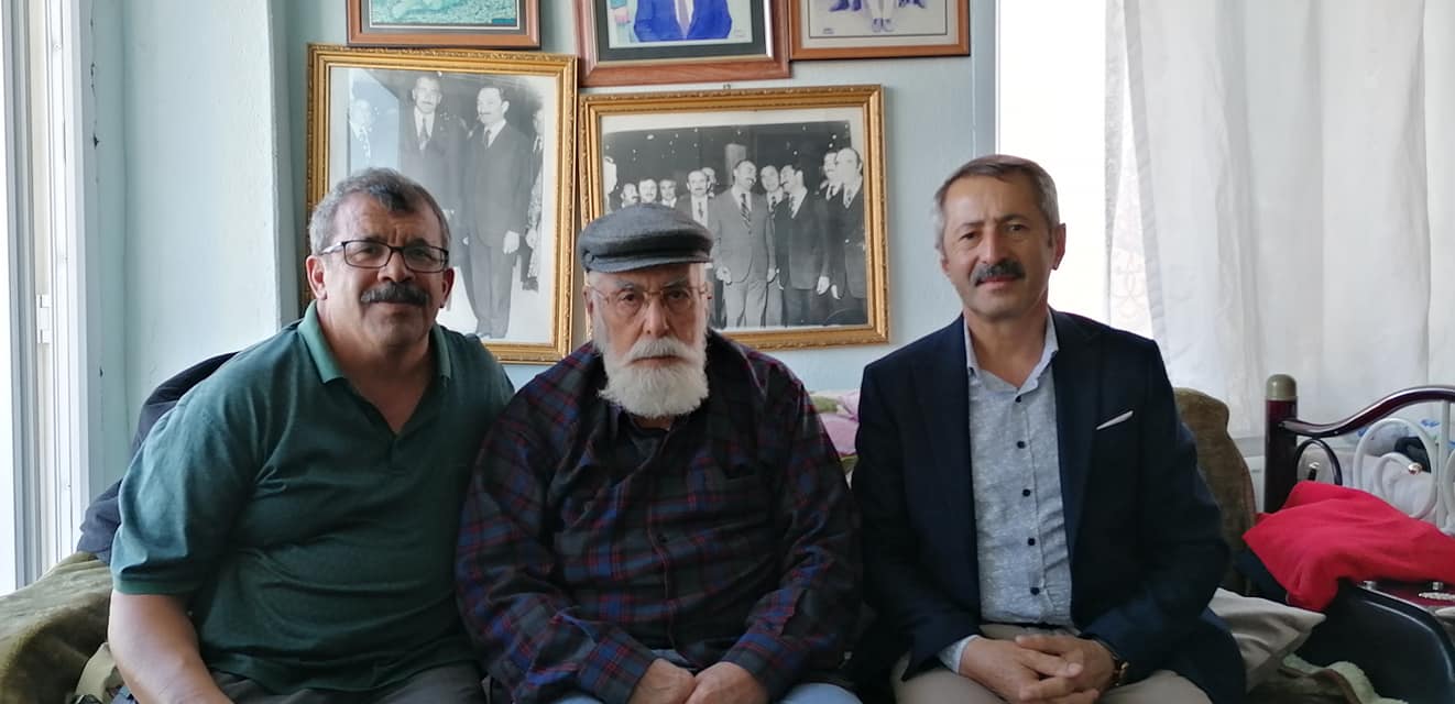 CHP’Lİ BOZDEMİR’DEN ESKİ SENATÖR ALİ KURT’A ZİYARET