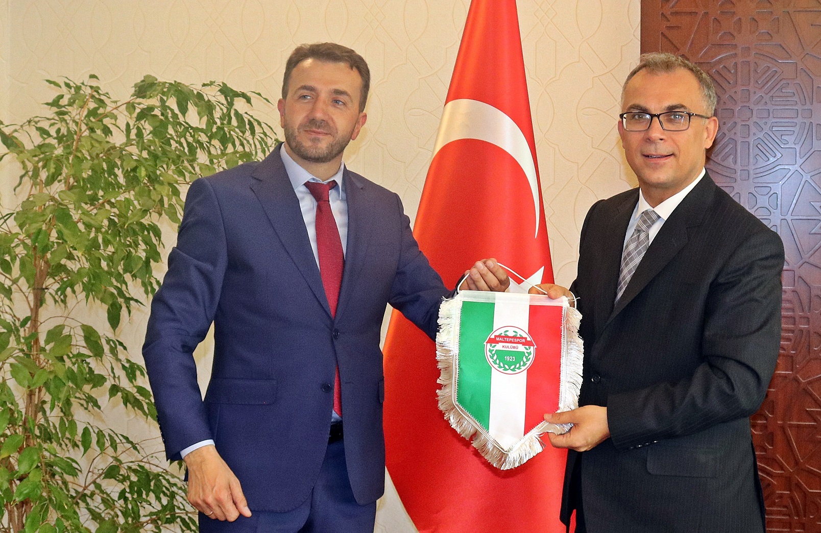 Maltepespor’un Yönetiminden Kaymakam Tirayi’ye ziyaret